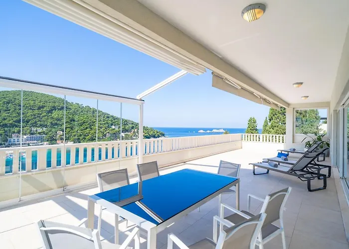 Penthouse Vis A Vis